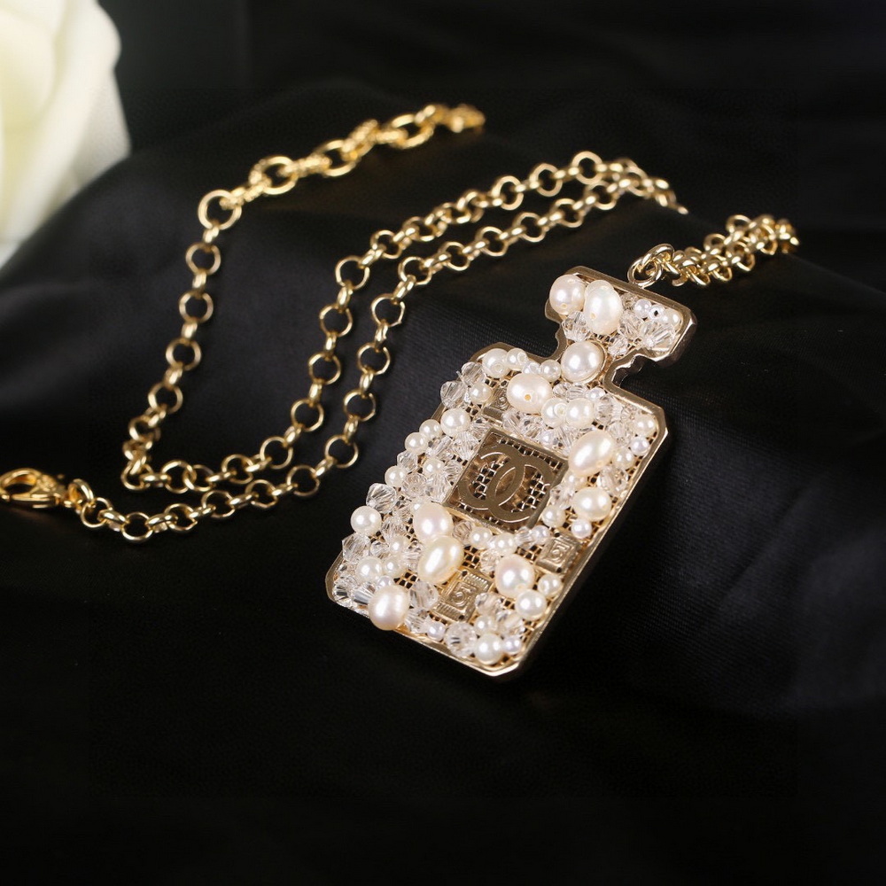Ch*el necklace-426