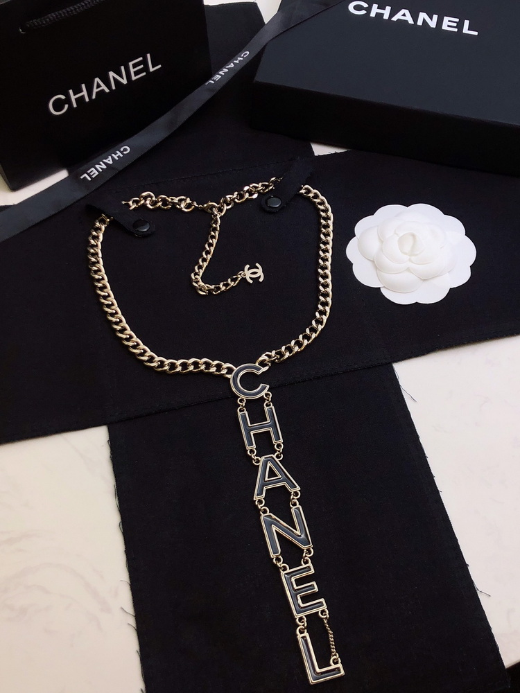 Ch*el necklace-471
