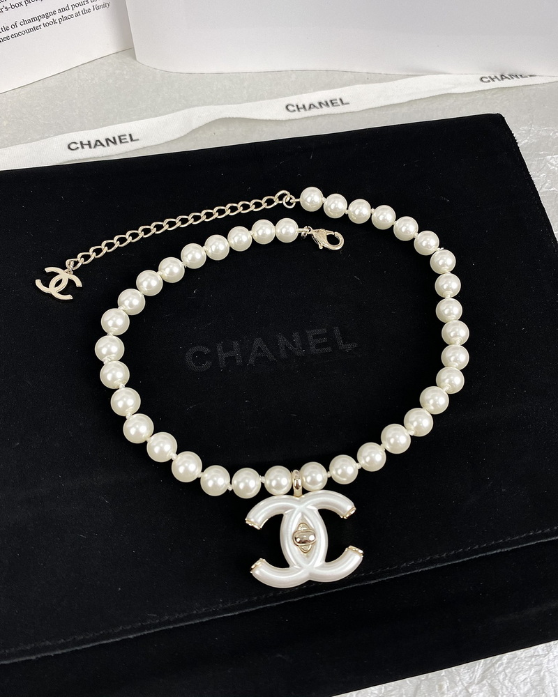 Ch*el necklace-211