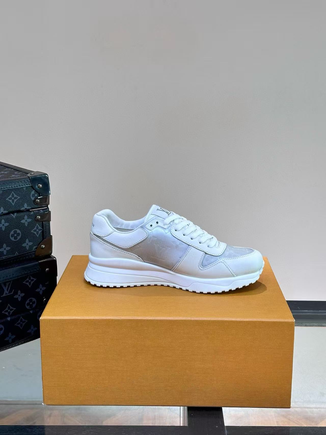 LV Shoes(AAA)-1241