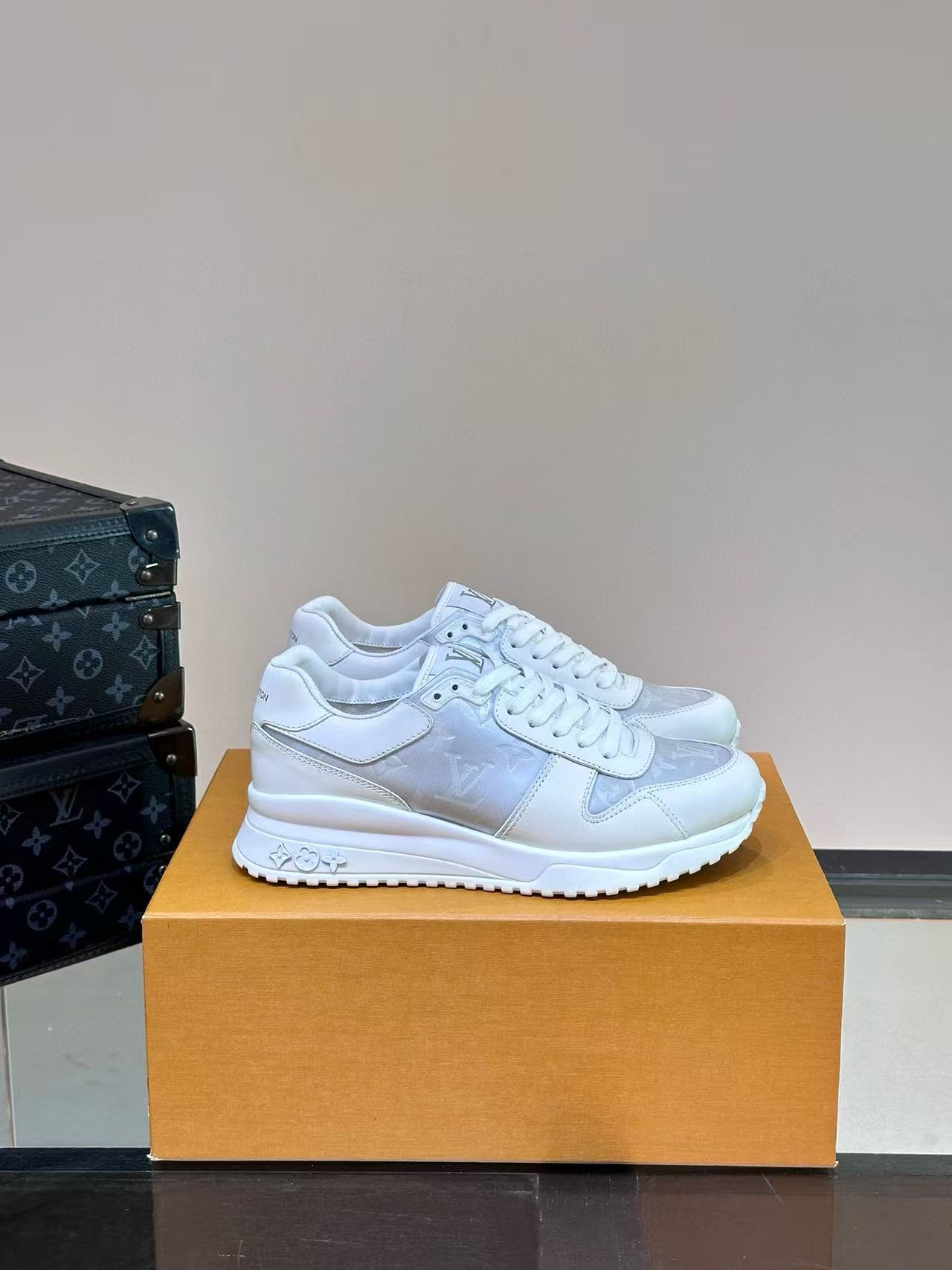 LV Shoes(AAA)-1241