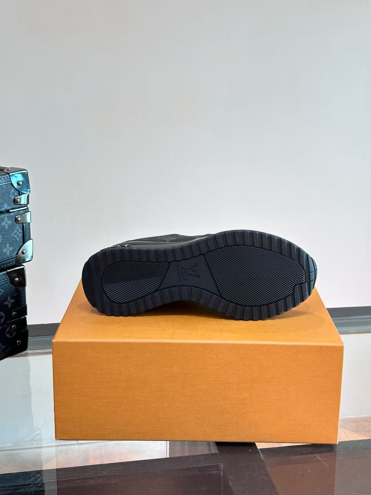 LV Shoes(AAA)-1242