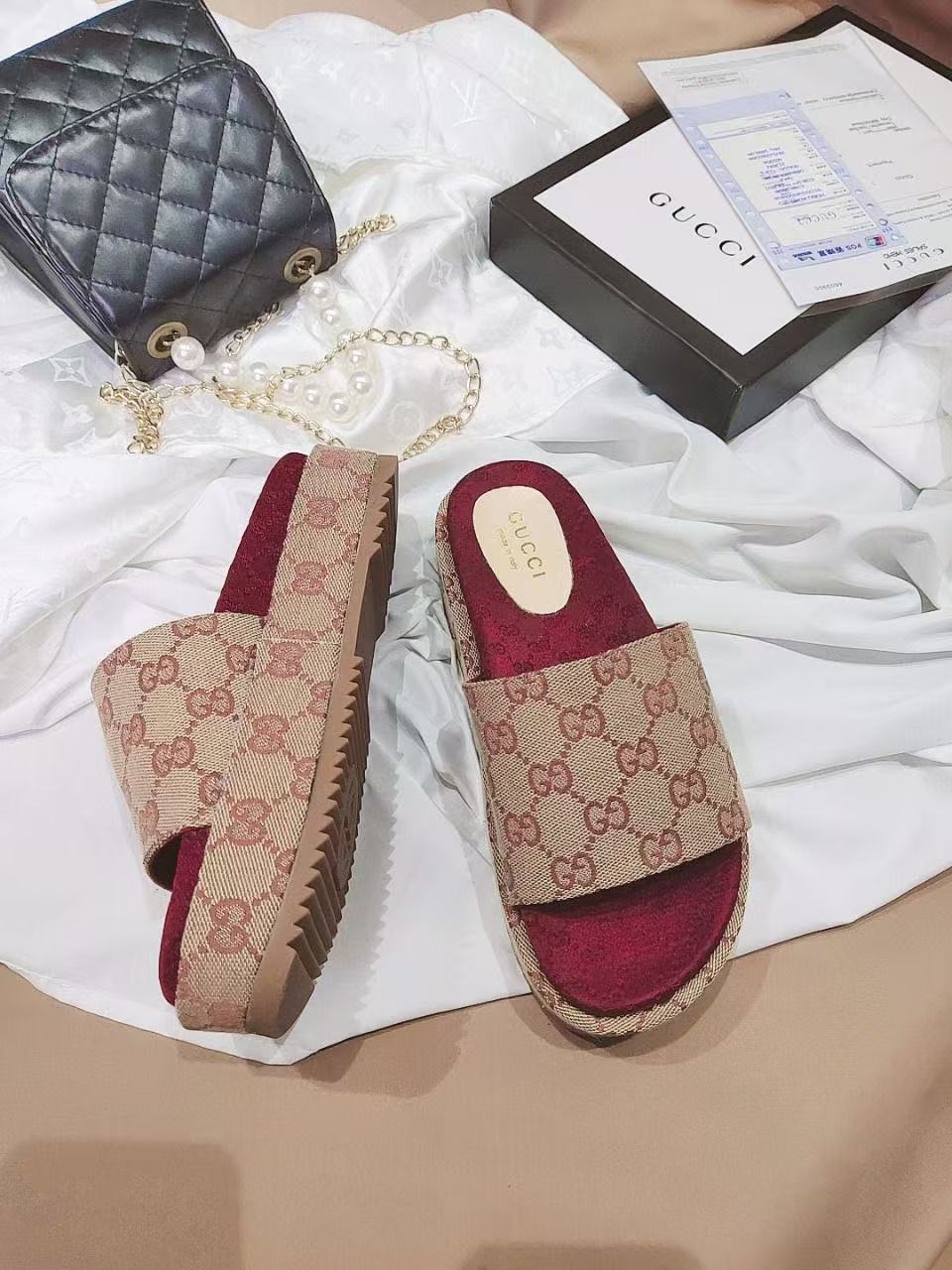 G*u*i slippers(aaa)-470