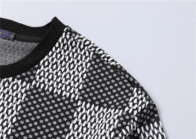 LV Suits-118
