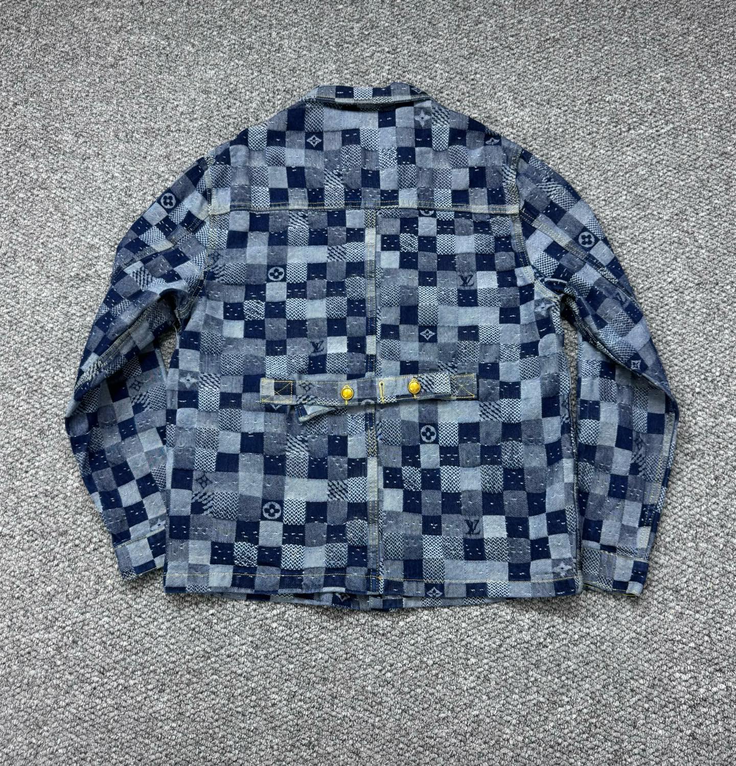 LV Jacket-035