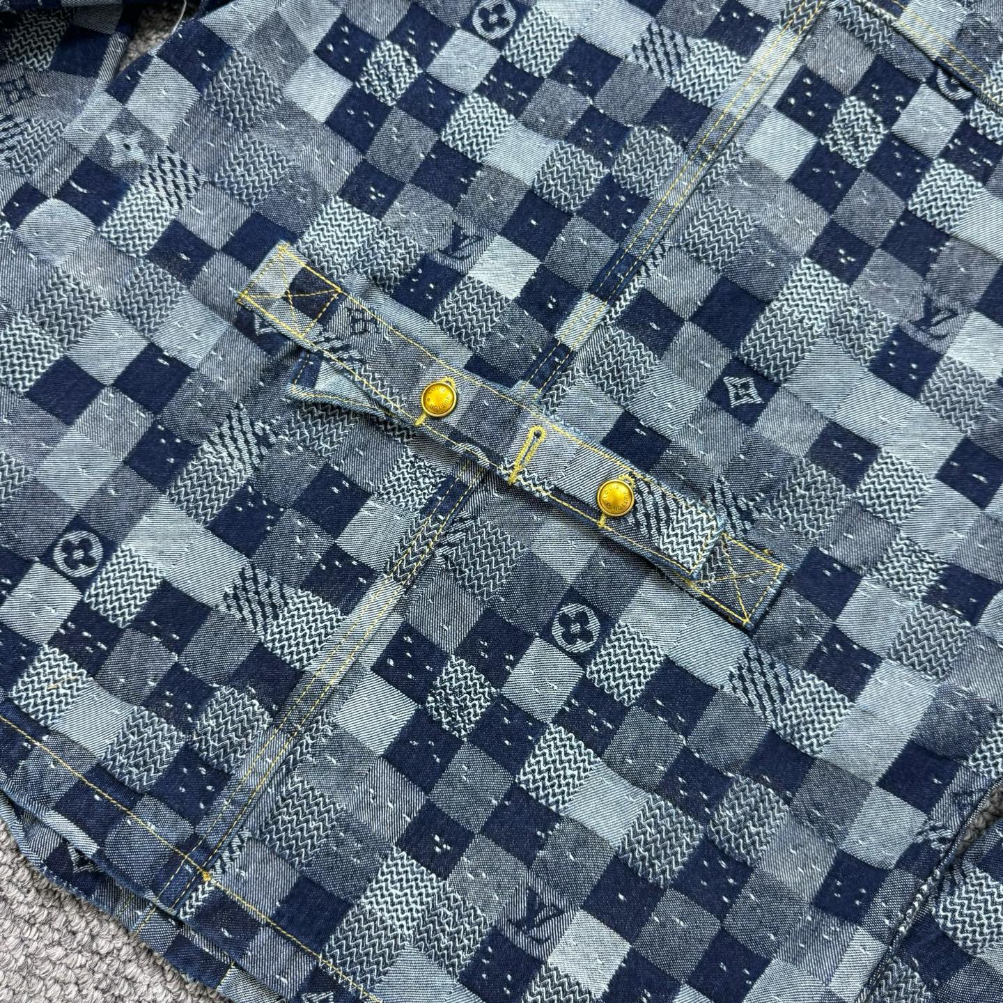 LV Jacket-035