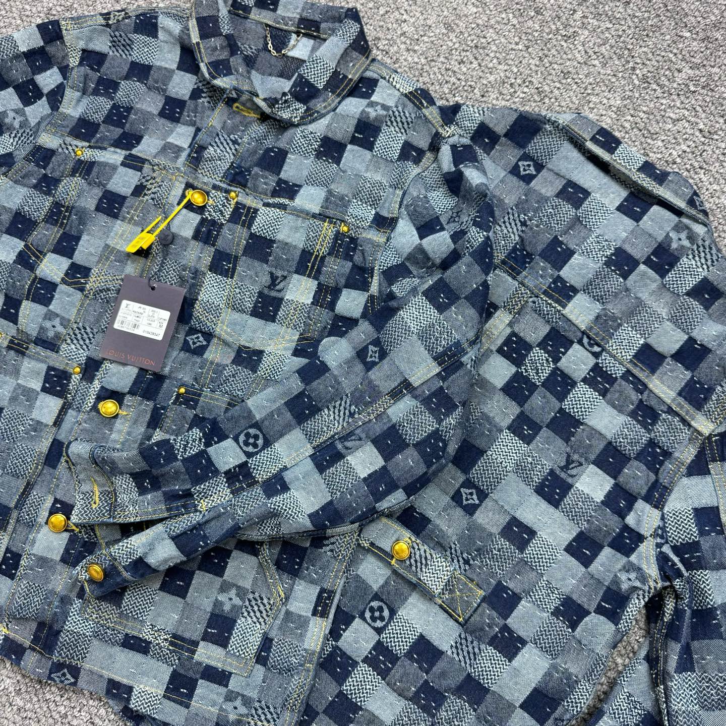 LV Jacket-035