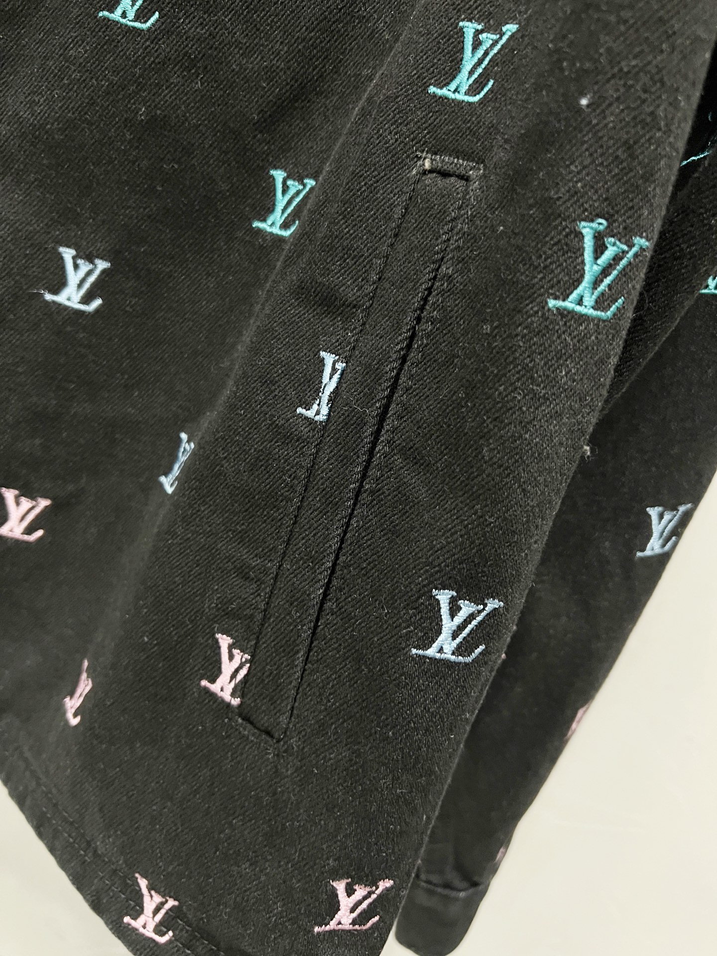 LV Jacket-036