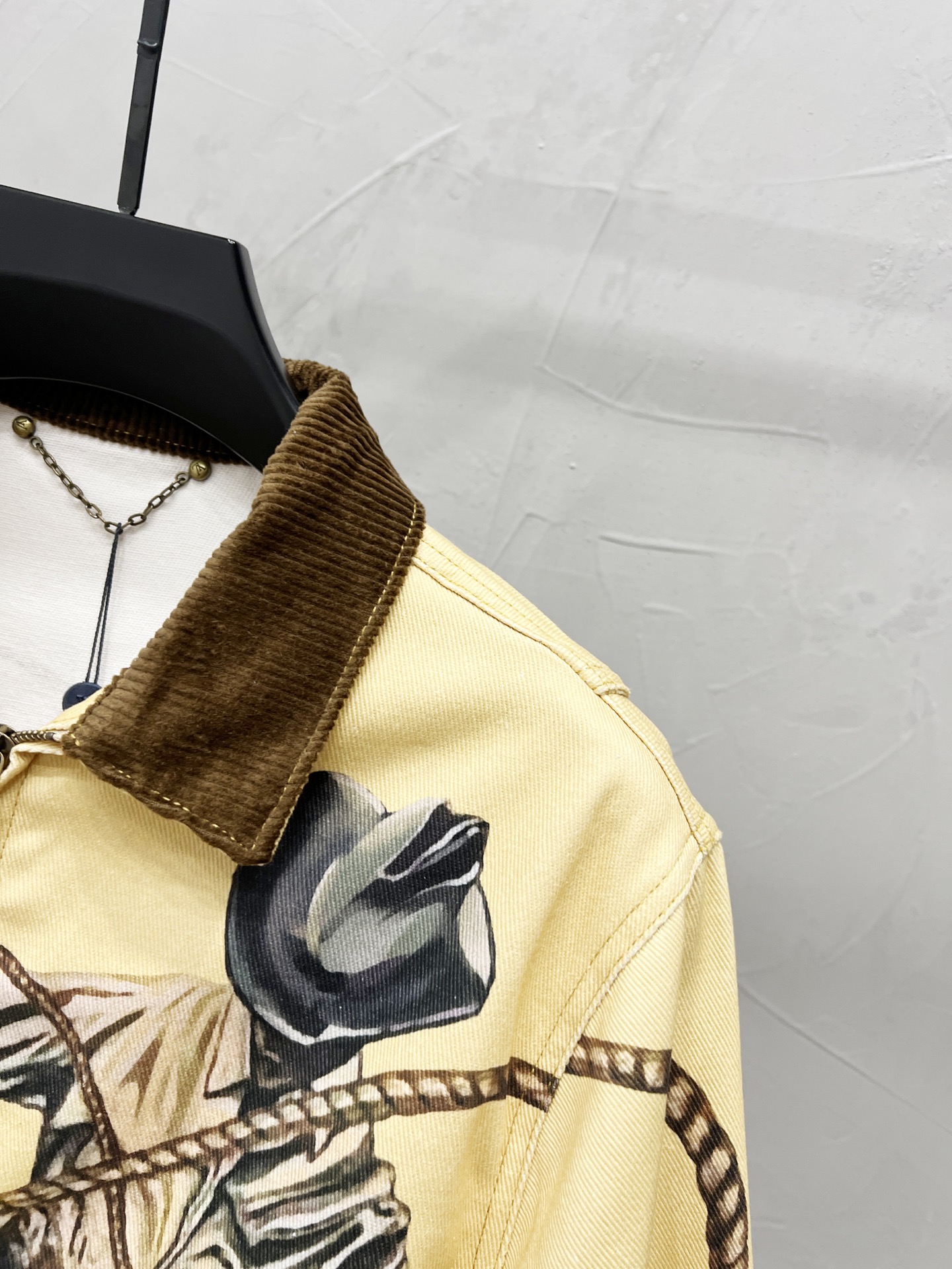 LV Jacket-037