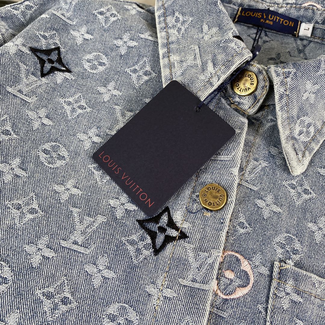 LV Jacket-040