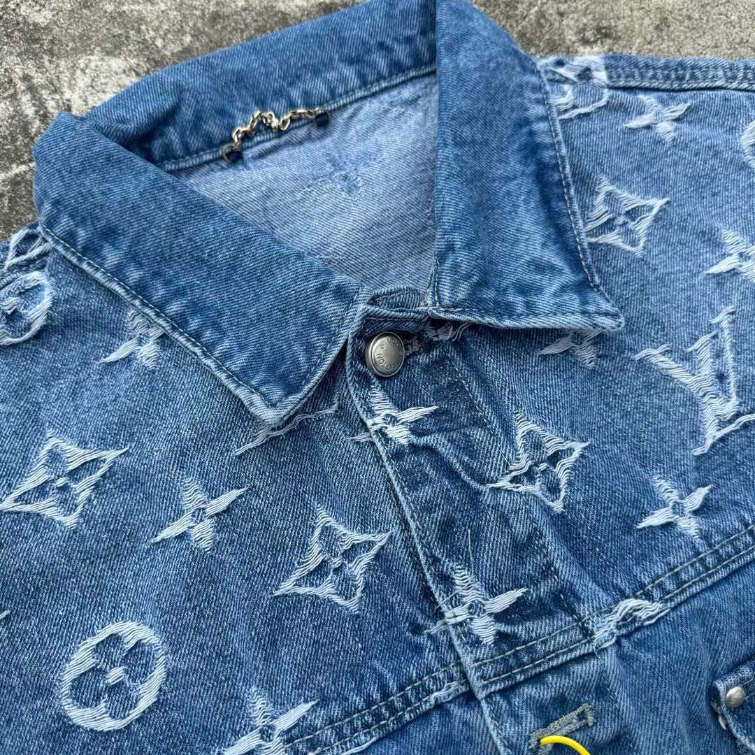 LV Jacket-045