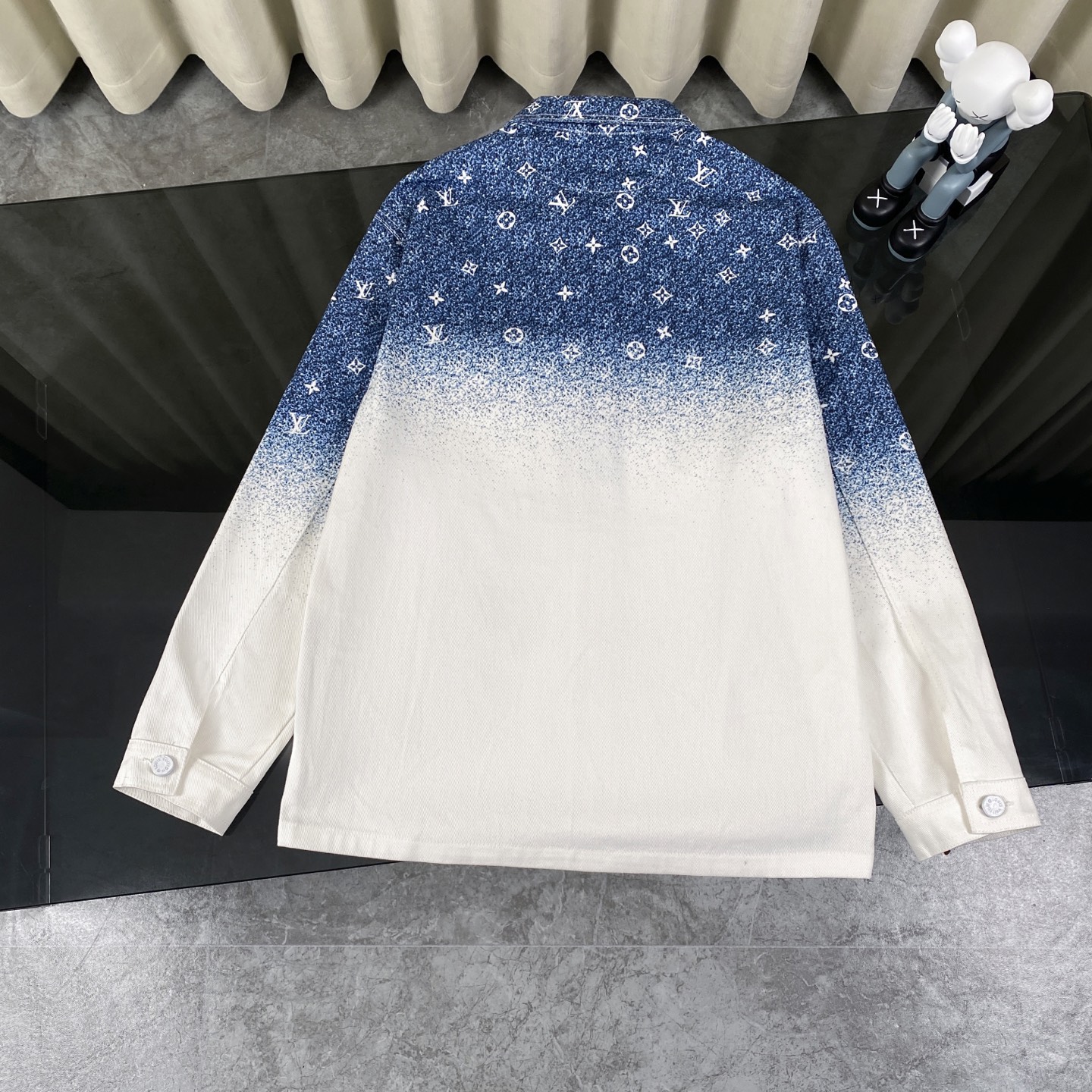 LV Jacket-051