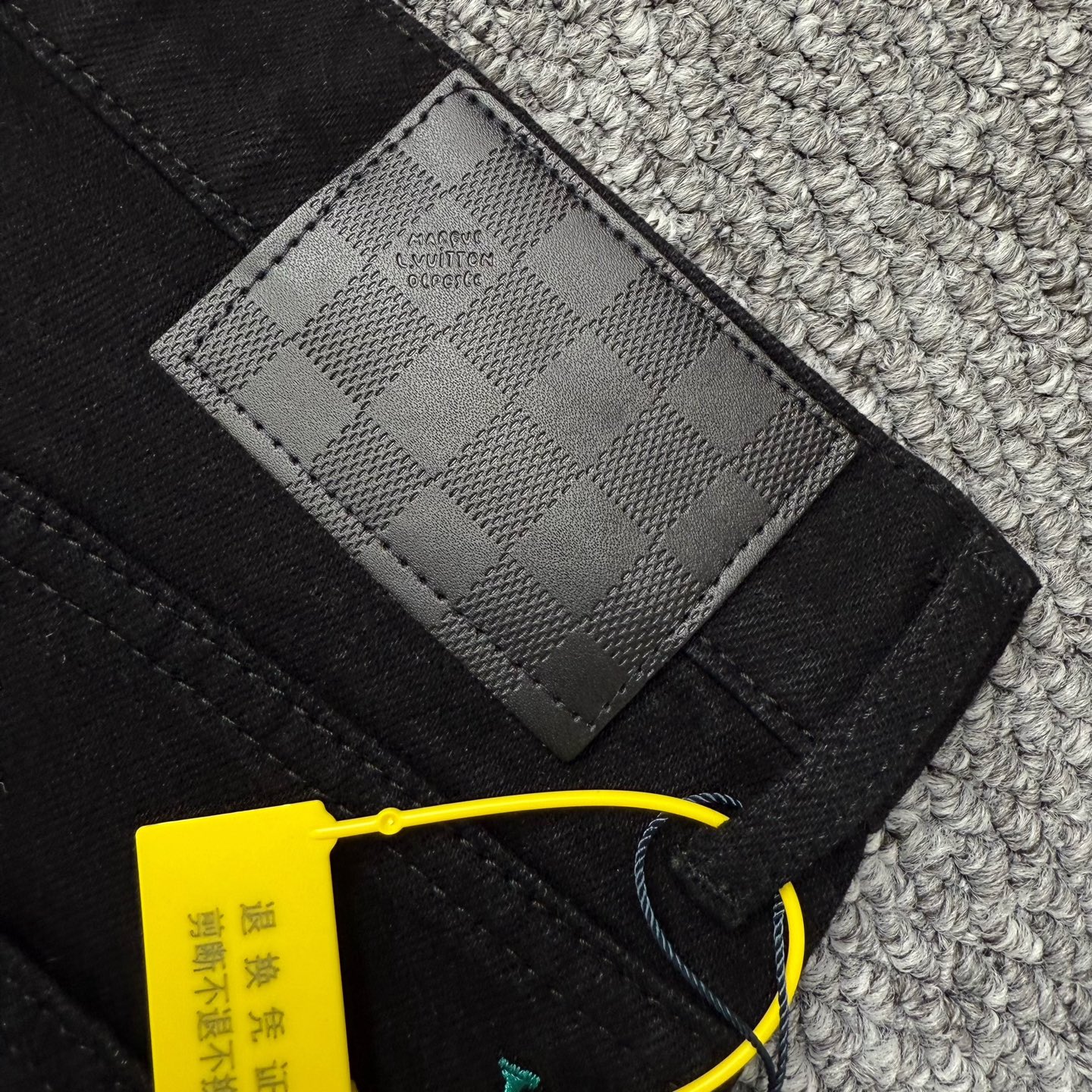 LV Jeans-035