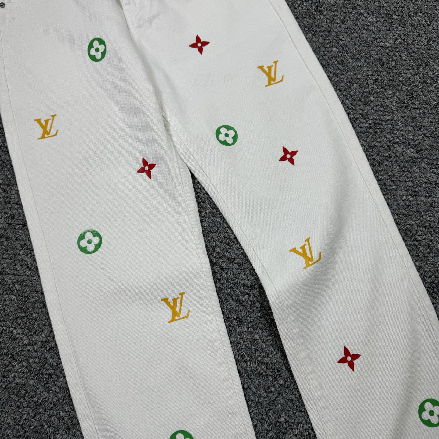 LV Jeans-069