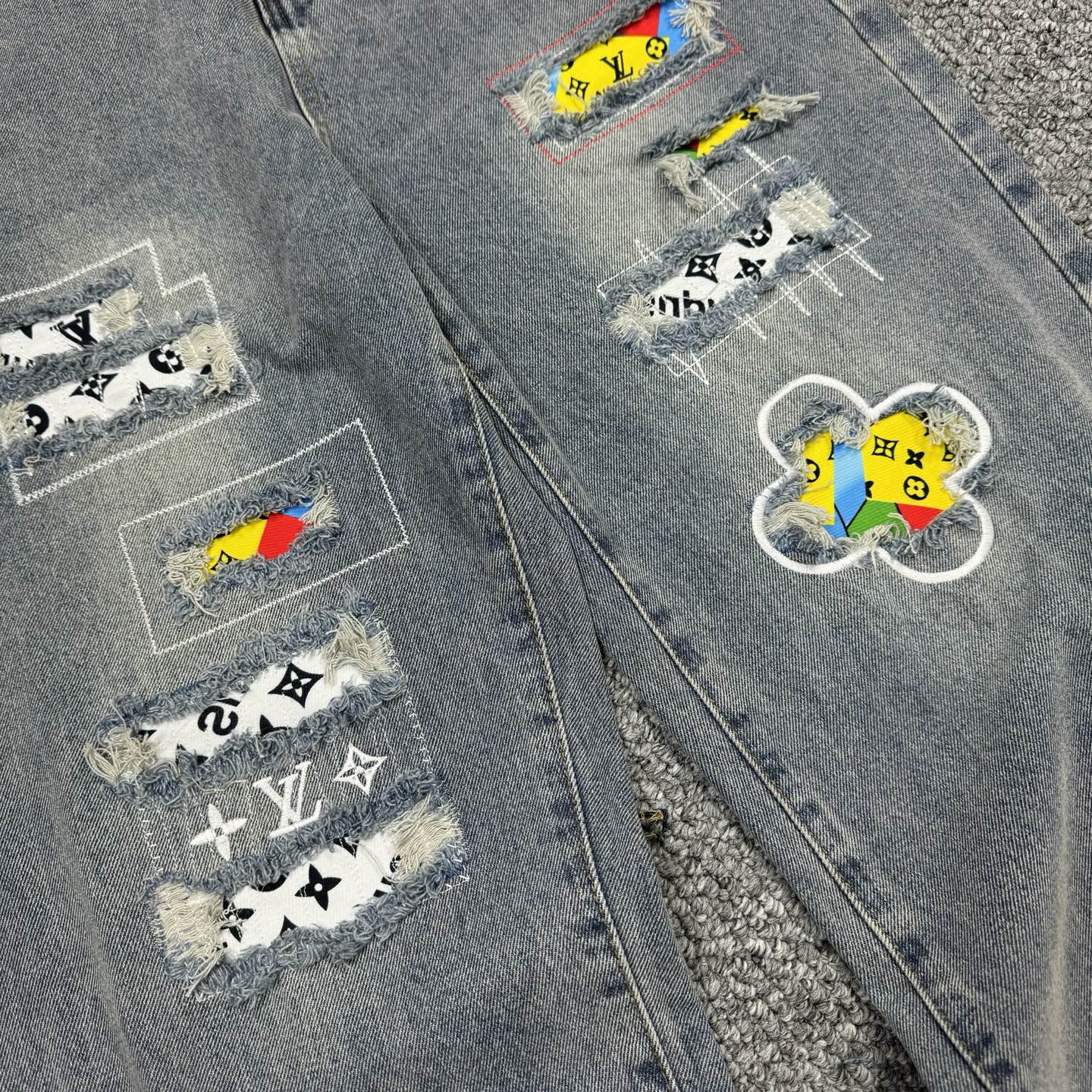 LV Jeans-070