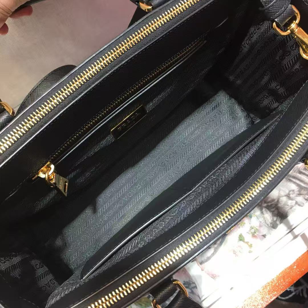 Pra*a handbags aaaa(women)-012