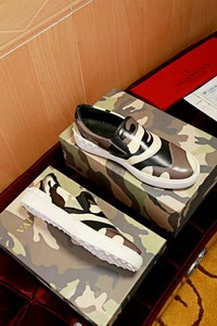 Valentino Shoes(AAA)-044