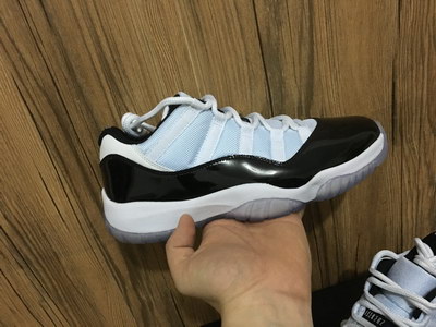 Air Jordan 11 Low Concord-001