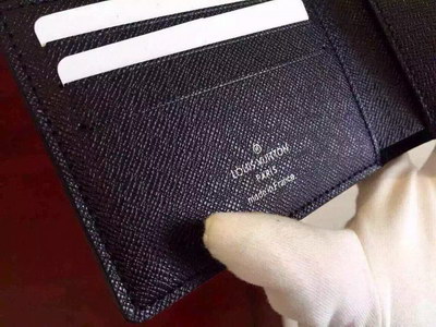LV Wallets AAA(Men)-006