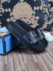 G*u*i slipper(aaa)-136