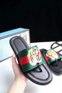 G*u*i slippers(aaa)-180