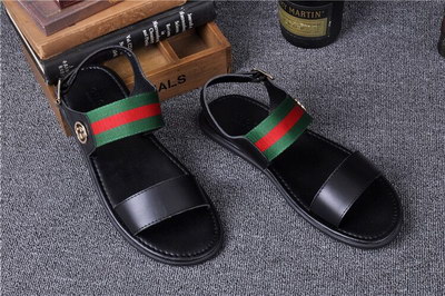 G*u*i slippers(aaa)-184